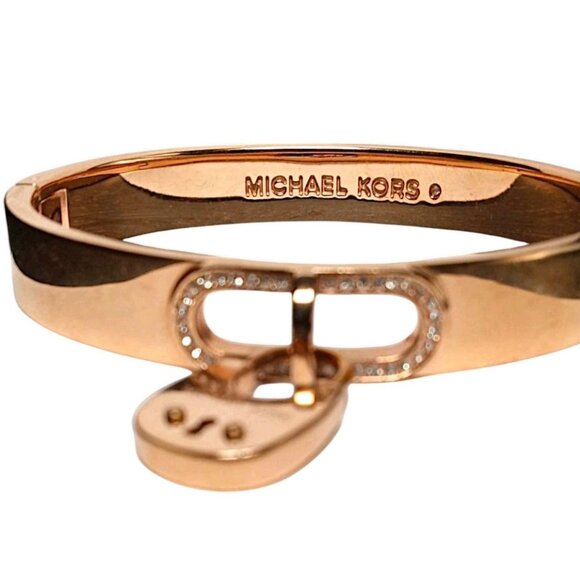 MICHAEL KORS Signed Padlock Crystal Bracelet Cityscape Hardware Rose Gold Tone - Picture 10 of 10